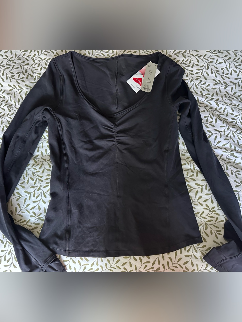 Neiwai Ballet Black Long-Sleeve V-Neck Active Top